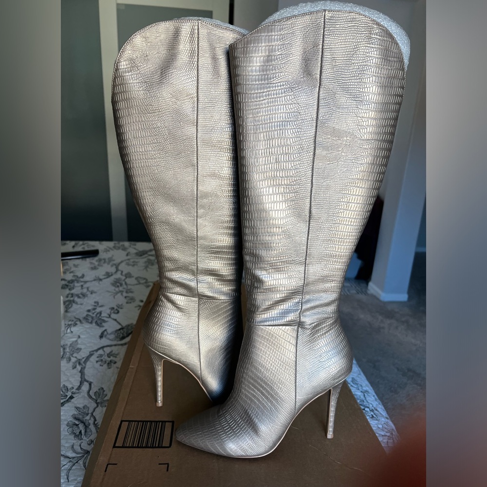 Light gold heeled boots
